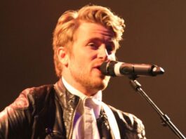 Tim Schou repræsenterede Danmark som en del af A Friend in London i 2011