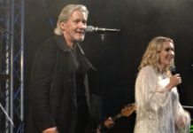 Live: Johnny Logan in Degerby Johnny Logan and Jannike performing