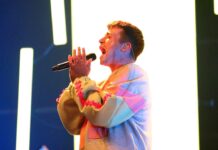 Video: Worldpride 2021 – Theo X koncert “Under The Rainbow”