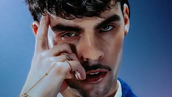 Adonxs repræsenterer Tjekkiet med sangen "Kiss kiss goodbye", som netop er udgivet.