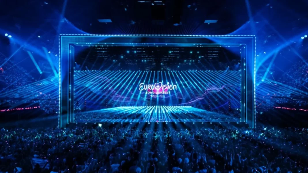 Eurovision 2025 scenen i St. Jakobshalle i Basel