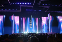 De sad i juryen i Dansk Melodi Grand Prix 2026 Dansk Melodi Grand Prix 2026 scenen